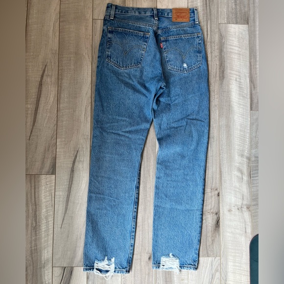 Levi’s 501 Distressed Jeans - Picture 3 of 4